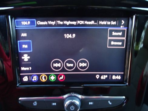 Used 2023 Chevrolet Traverse AWD LS w/ Safety Package image 19