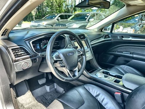Used 2020 Ford Fusion Titanium AWD/4WD image 10