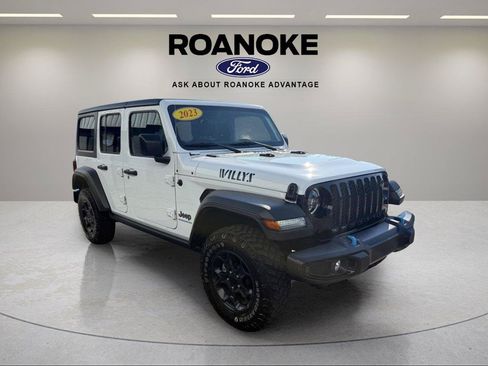 Used 2023 Jeep Wrangler Unlimited w/ Cold Weather Group AWD/4WD image 3