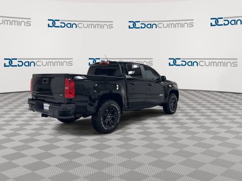 Used 2022 Chevrolet Colorado Z71 w/ Z71 Midnight Edition AWD/4WD image 8