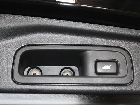 Used 2021 Honda Pilot Touring image 37