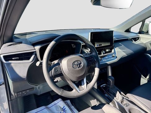 Used 2024 Toyota Corolla Cross AWD Hybrid w/ Convenience Package image 9