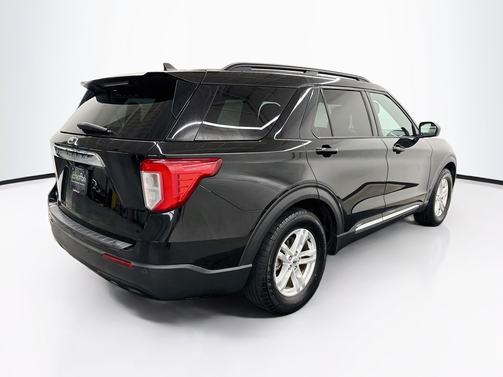 Used 2021 Ford Explorer XLT RWD image 9