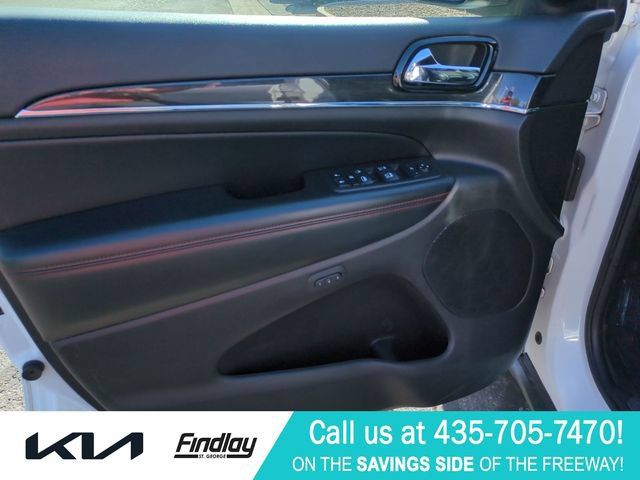 Used 2020 Jeep Grand Cherokee Trailhawk AWD/4WD image 13