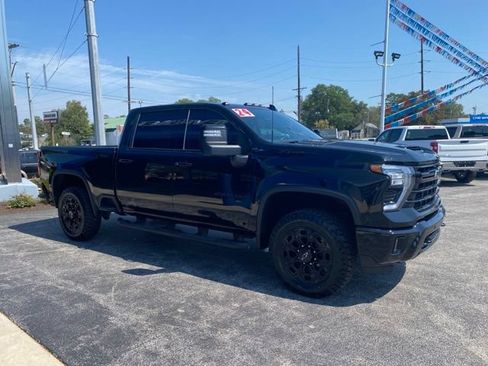 Used 2024 Chevrolet Silverado 2500 LTZ w/ LTZ Plus Package AWD/4WD image 6