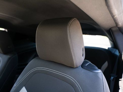 Used 2022 Chevrolet Camaro LS RWD image 32