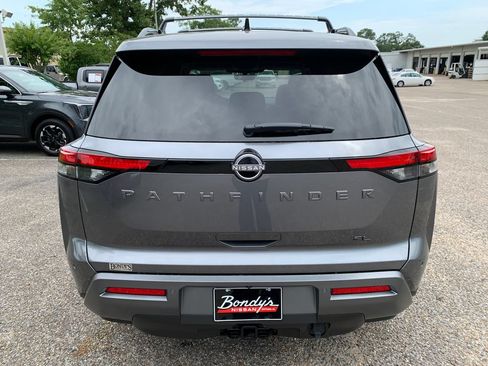 New 2026 Nissan Pathfinder SL FWD image 4