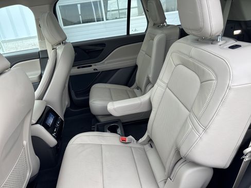 Used 2023 Lincoln Aviator Reserve w/ Equipment Group 201A image 25