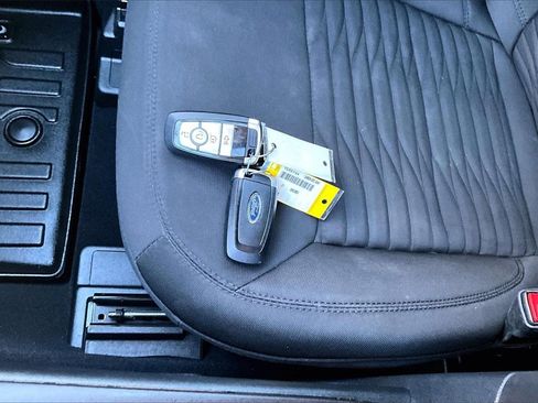 Used 2021 Ford Explorer XLT w/ Class III Trailer Tow Package image 31