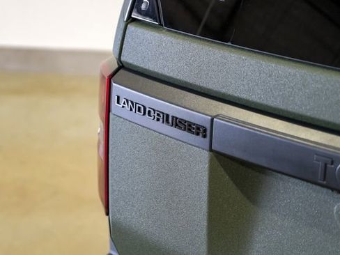 Used 2025 Toyota Land Cruiser image 75