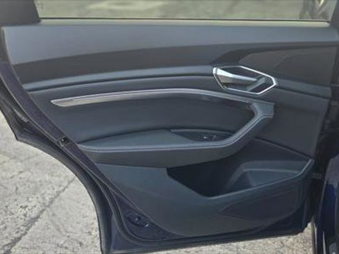 Used 2022 Audi e-tron Premium image 17