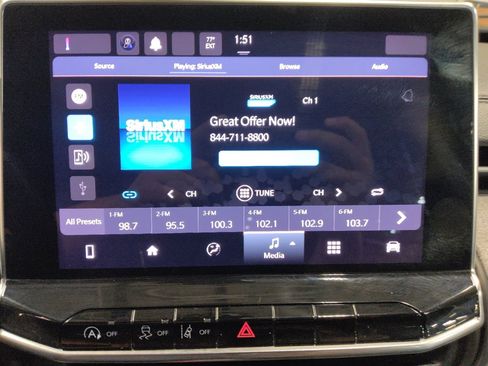 Used 2022 Jeep Compass Latitude FWD image 25
