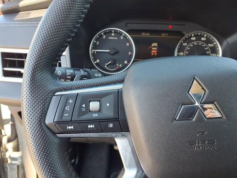 Used 2025 Mitsubishi Outlander SE AWD/4WD image 9