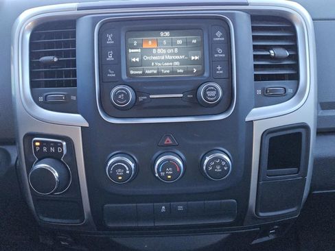 Used 2020 RAM 1500 Classic SLT image 11