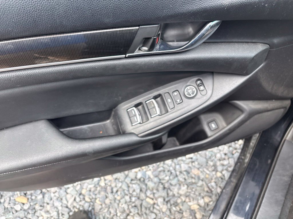 Used 2019 Honda Accord Sport image 10