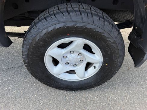 Used 2002 Toyota Tundra SR5 AWD/4WD image 40