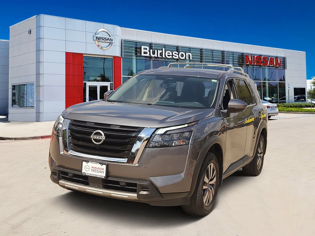 Certified 2025 Nissan Pathfinder SL FWD image 1