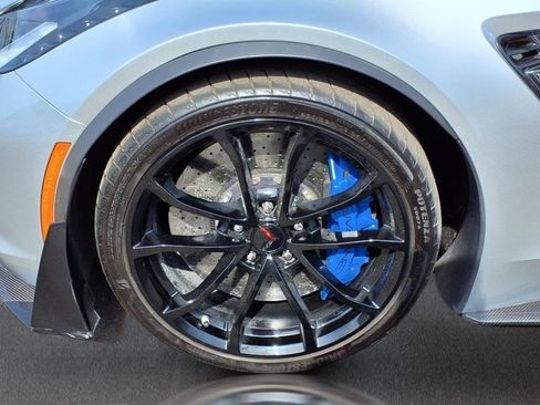 Used 2017 Chevrolet Corvette Z06 image 9