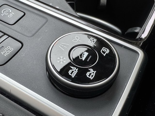 New 2026 Nissan Pathfinder Platinum AWD/4WD image 17