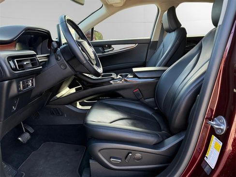 Used 2022 Lincoln Nautilus Reserve image 10