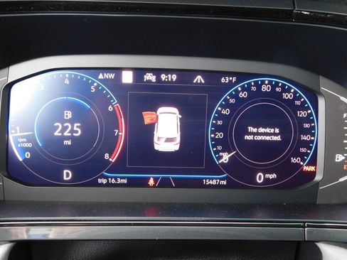 Used 2024 Volkswagen Taos SEL image 12