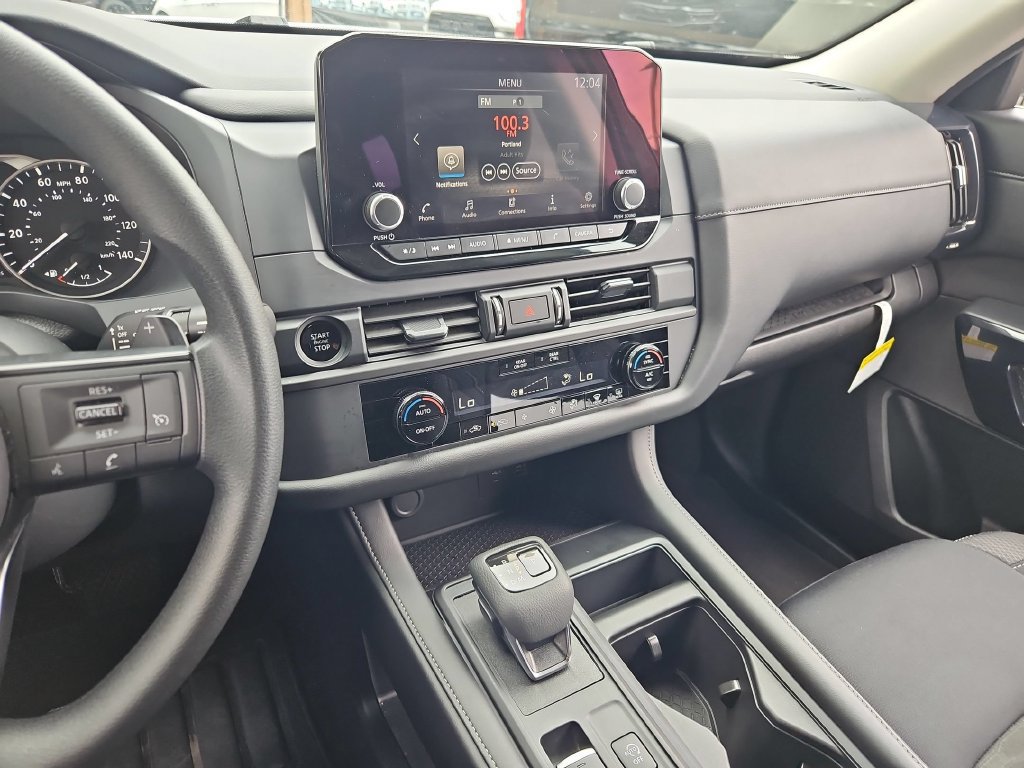 Used 2025 Nissan Pathfinder S AWD/4WD image 19