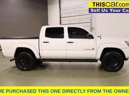 Used 2015 Toyota Tacoma PreRunner w/ SR5 Package RWD image 9