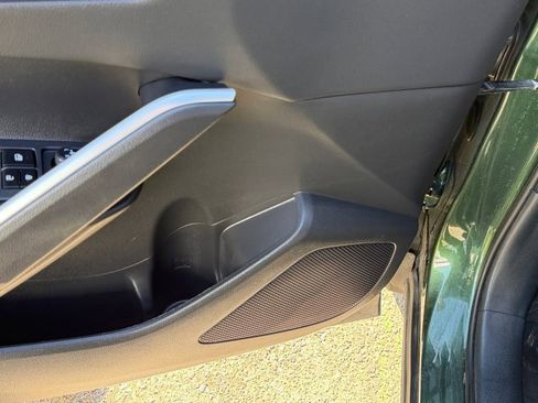 Used 2024 Toyota Corolla Cross XLE image 13