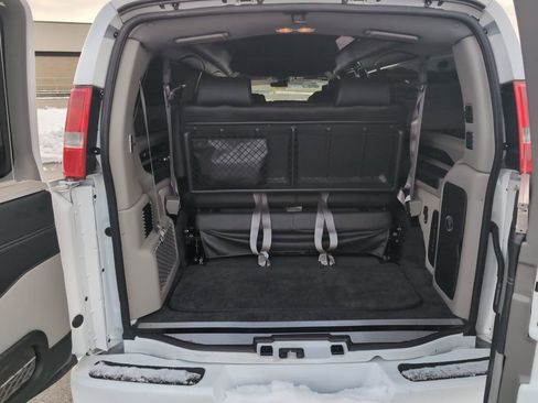 Used 2024 Chevrolet Express 2500 Extended image 12