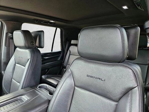 Used 2021 GMC Yukon Denali w/ Denali Ultimate Package AWD/4WD image 16