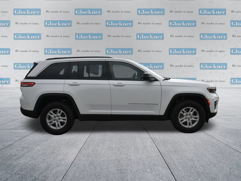 Used 2025 Jeep Grand Cherokee Laredo w/ Luxury Tech Group I AWD/4WD image 4
