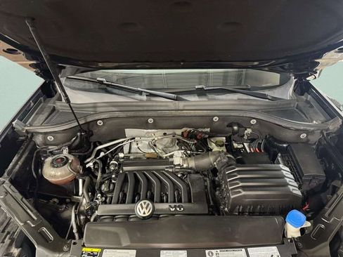 Used 2020 Volkswagen Atlas Cross Sport SEL image 26