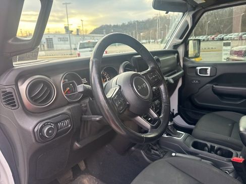 Used 2020 Jeep Wrangler Unlimited Sport image 12