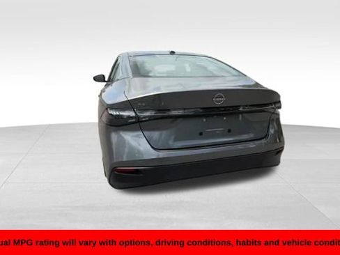 Used 2026 Nissan Sentra SV w/ Floor Mat Package FWD image 9