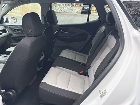 Used 2024 GMC Terrain SLE image 20
