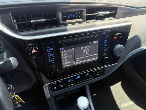 Used 2017 Toyota Corolla SE w/ Carpet Mat Package (TMS) FWD image 20