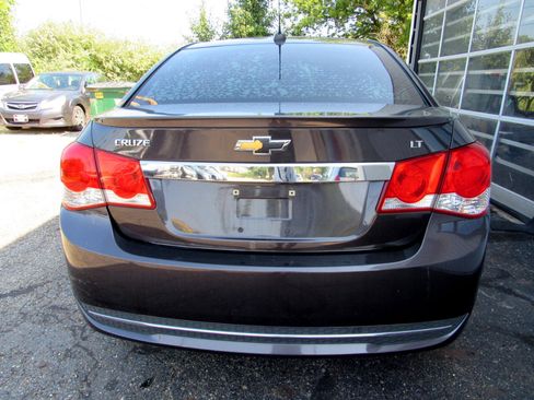 Used 2016 Chevrolet Cruze LT w/ Sun And Sound Package image 6