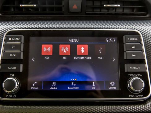 Used 2019 Nissan Kicks SV FWD image 21