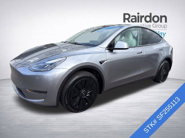 Used 2025 Tesla Model Y Long Range RWD image 3
