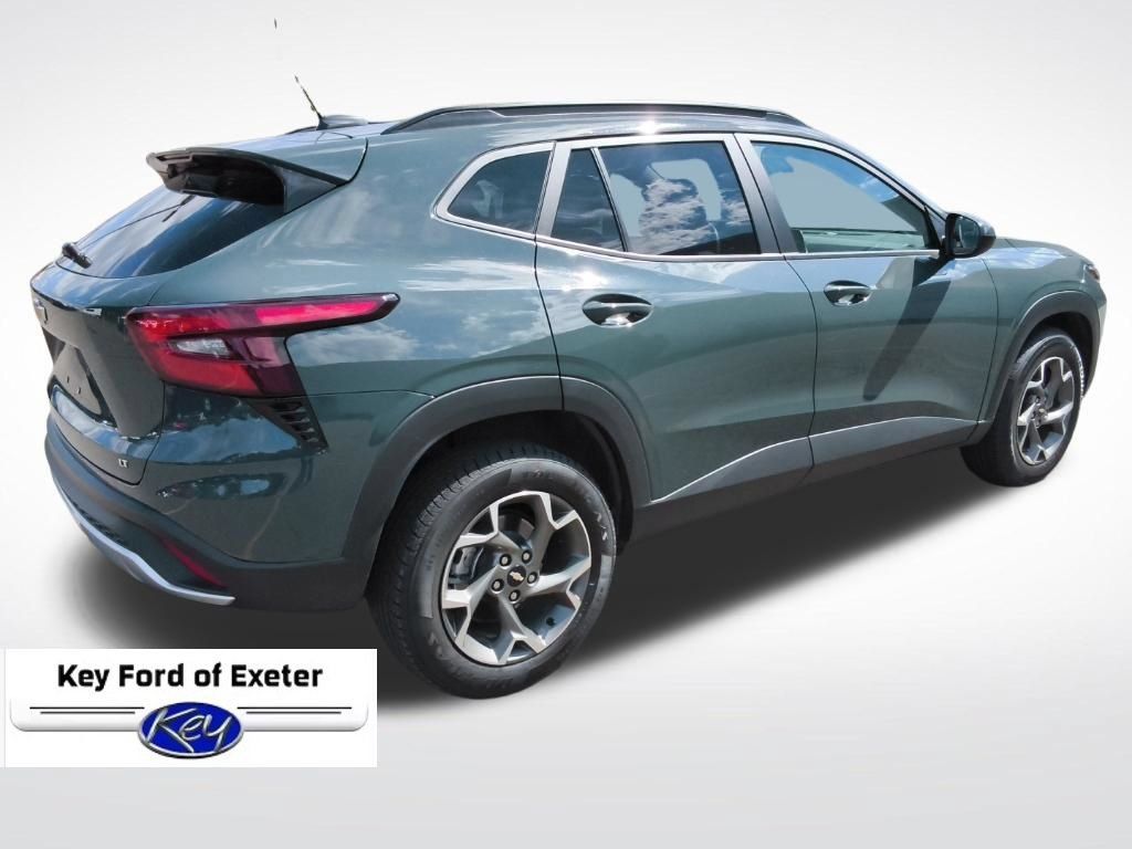 Used 2025 Chevrolet Trax LT FWD image 10