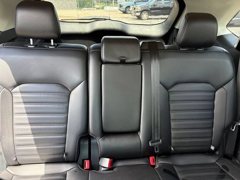 Used 2021 Ford Edge SEL w/ Convenience Package AWD/4WD image 9