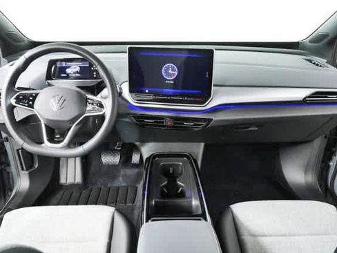 Certified 2025 Volkswagen ID.4 Pro RWD image 18