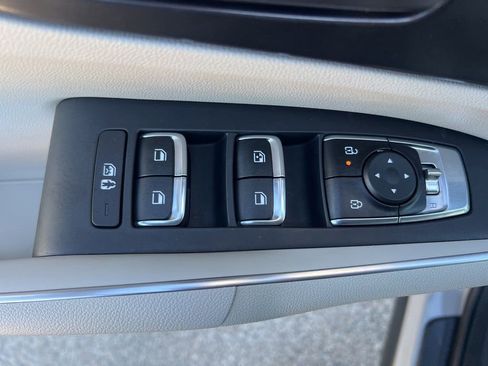 Certified 2025 Kia Sorento S w/ Panoramic Sunroof Package image 49