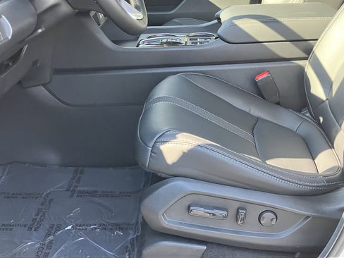 Certified 2025 Honda Pilot EX-L image 17