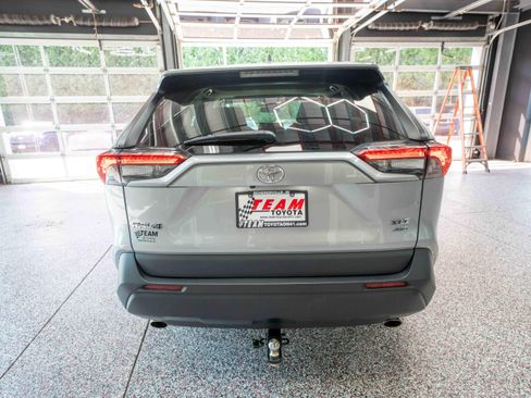 Used 2022 Toyota RAV4 XLE w/ Convenience Package AWD/4WD image 3