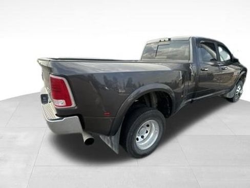 Used 2018 RAM 3500 Laramie w/ Convenience Group AWD/4WD image 6