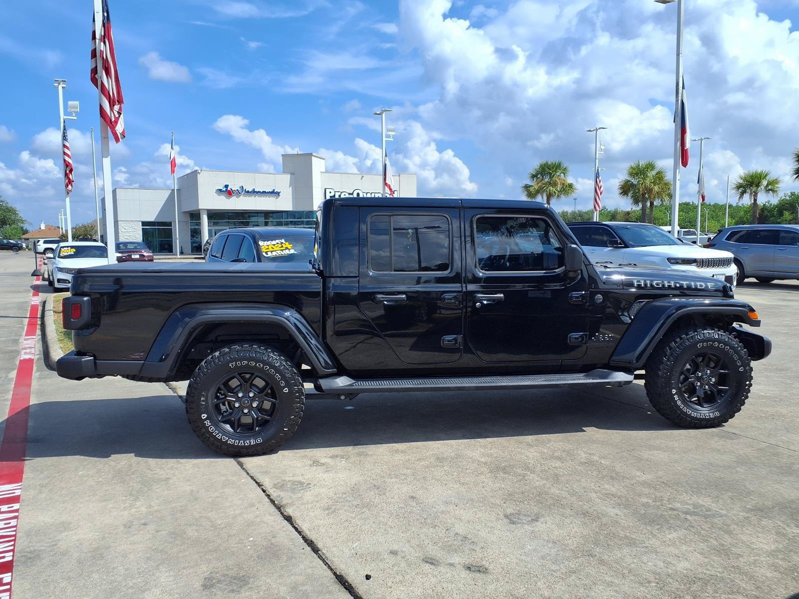 Used 2025 Jeep Gladiator Sport AWD/4WD image 4