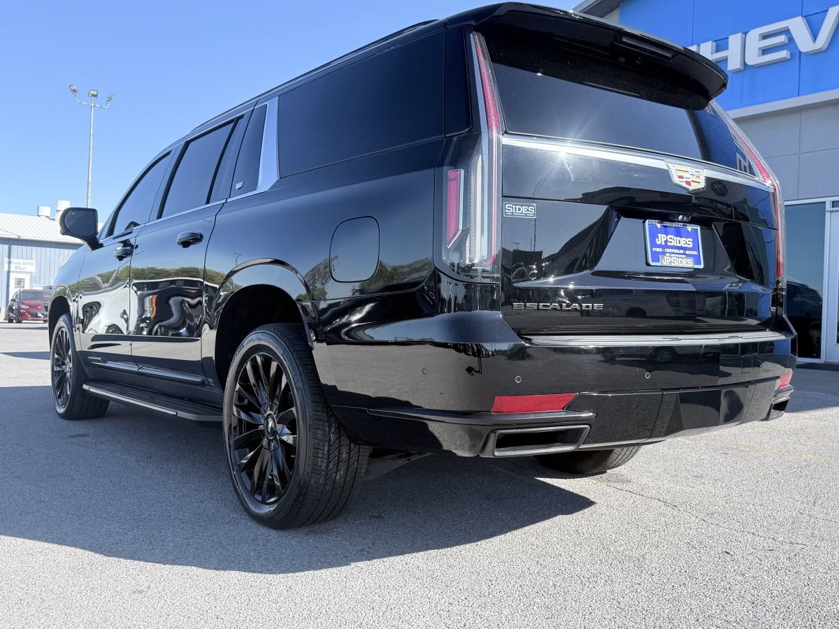 Used 2023 Cadillac Escalade ESV Premium Luxury AWD/4WD image 7