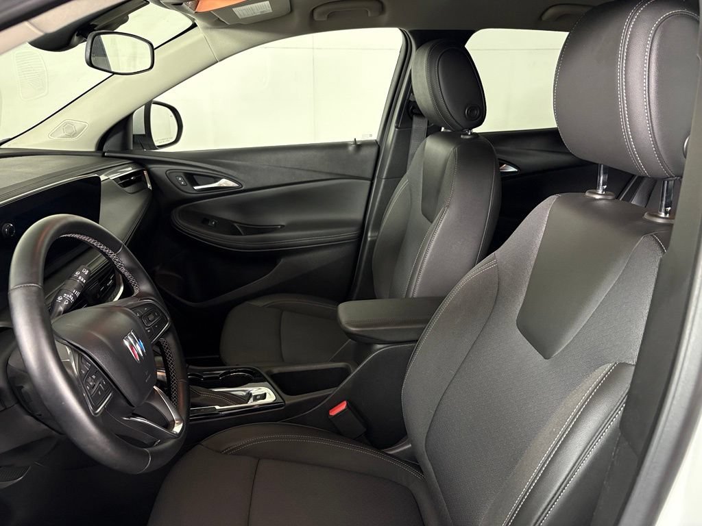 Used 2024 Buick Encore GX Preferred w/ Comfort Package FWD image 21