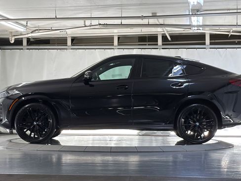 New 2026 BMW X6 xDrive40i image 2